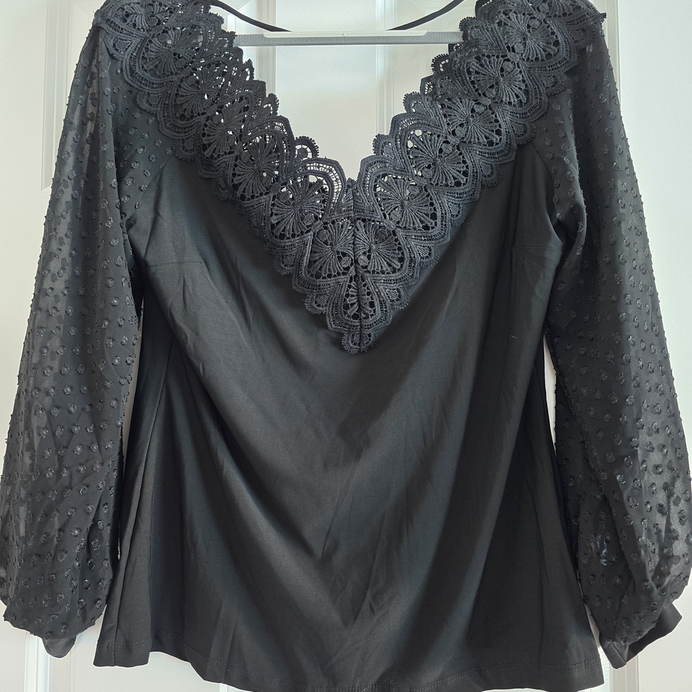 VENUS Black Lace Relaxed Blouse